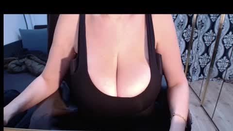 Snapshot of nicky_38hhugetits chatting on 10, 1, 2026 Nicky online show from 10, 1, 2026