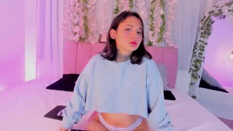 nicky_bonny18 online show from 14, 1, 2026