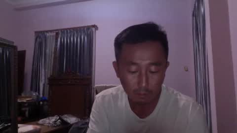 Snapshot of nickyang75 chatting on 23, 12, 2024 nickyang75 online show from 23, 12, 2024