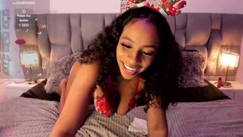 Snapshot of nickytouse chatting on 22, 12, 2024 Nicky online show from 22, 12, 2024