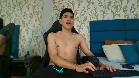 nico_monroet online show from 18, 4, 2026
