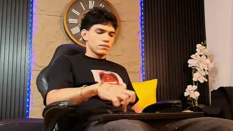 nico_monroet online show from 28, 4, 2026