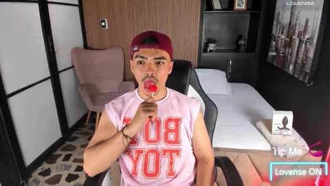 Snapshot of nicokingg_ chatting on 11, 11, 2025 Nico King online show from 11, 11, 2025