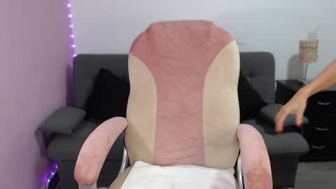 Snapshot of nicol_storm chatting on 9, 9, 2025 nicole Storm online show from 9, 9, 2025