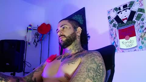 Snapshot of nicolas_torres99 chatting on 7, 5, 2026 nicolas online show from 7, 5, 2026