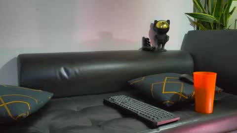 Nicolas online show from 8, 11, 2025