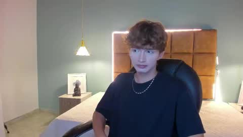 nicolasferrer18 online show from 4, 11, 2025