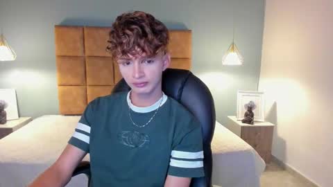 nicolasferrer18 online show from 16, 11, 2025