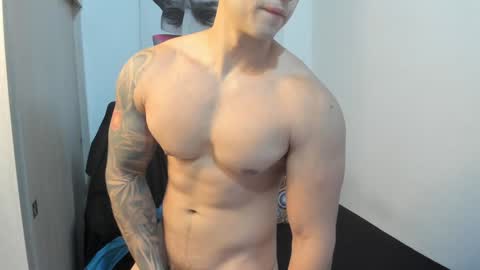 Snapshot of nicolasmuscle chatting on 28, 12, 2024 Andres online show from 28, 12, 2024