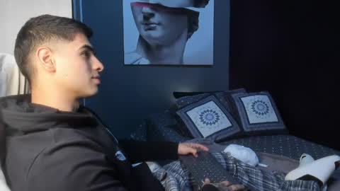 Andres online show from 8, 3, 2026