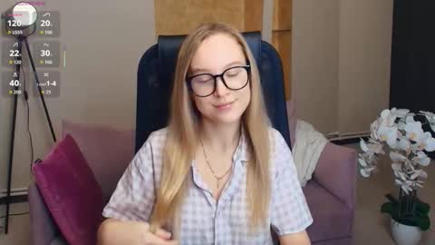 Nicoletta online show from 4, 12, 2025