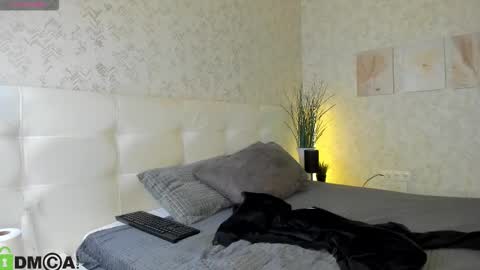 GMT7TueWedThSu 0300am-0900am. Sa 1000am-0400pm online show from 25, 9, 2025