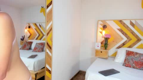 Nicole Haley online show from 21, 2, 2025