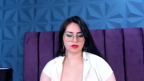 Nicole online show from 4, 1, 2025