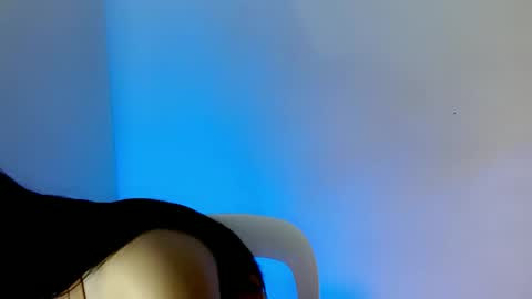 nicole_kiss01 online show from 25, 2, 2026