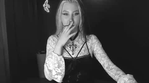 Nicole online show from 2, 11, 2025