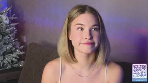 Snapshot of nicole_w00 chatting on 8, 1, 2025 Nicole online show from 8, 1, 2025