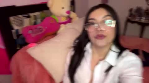 Snapshot of nicole_wc chatting on 15, 10, 2025 Nicole online show from 15, 10, 2025