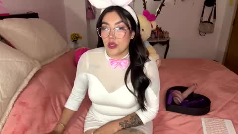 Snapshot of nicole_wc chatting on 20, 10, 2025 Nicole online show from 20, 10, 2025
