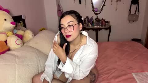 Snapshot of nicole_wc chatting on 24, 10, 2025 Nicole online show from 24, 10, 2025