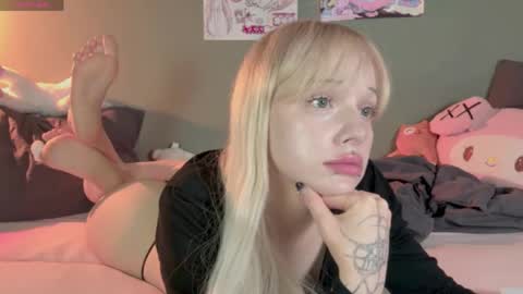 Snapshot of nicole_yo chatting on 16, 5, 2026 Mary online show from 16, 5, 2026