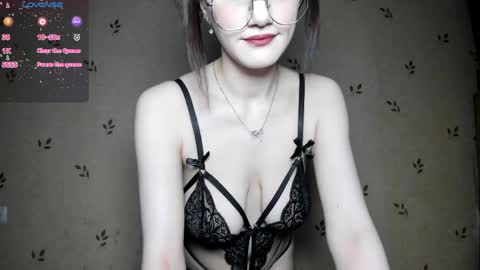 NicoleDavis online show from 1, 6, 2026