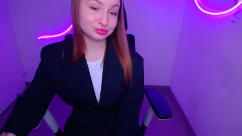 Nicole online show from 17, 9, 2025