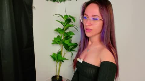 nicoleirisxxx online show from 27, 3, 2026