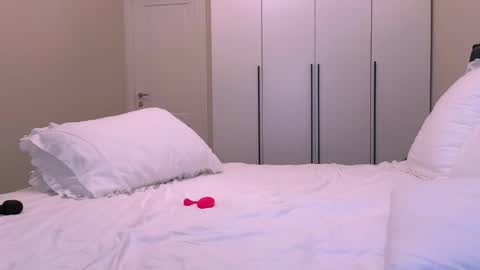 Snapshot of nicolemarani chatting on 10, 11, 2025 Nicole online show from 10, 11, 2025