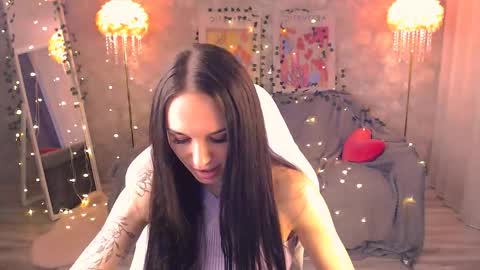 Snapshot of nicolemerz chatting on 7, 6, 2026 Nicole online show from 7, 6, 2026