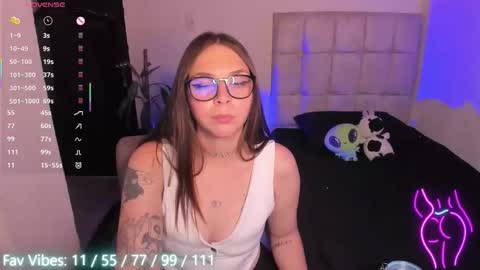 Snapshot of nicolepeachx chatting on 28, 3, 2026 Nicol independent model online show from 28, 3, 2026