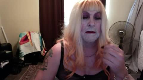 Snapshot of nicolescdfantasies chatting on 19, 3, 2026 Nicole CD online show from 19, 3, 2026