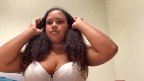 Snapshot of nicolette356 chatting on 9, 10, 2025 nicolette356 online show from 9, 10, 2025