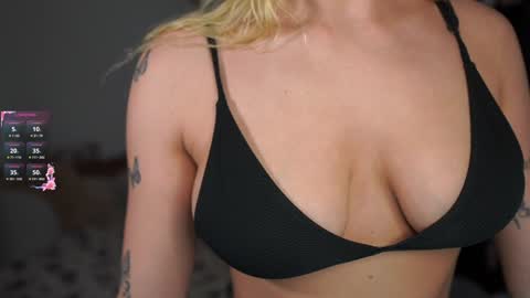 nicolette__shea_ online show from 5, 12, 2024