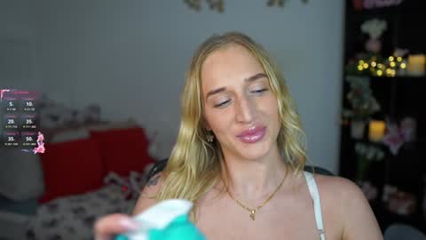 nicolette__shea_ online show from 29, 12, 2024