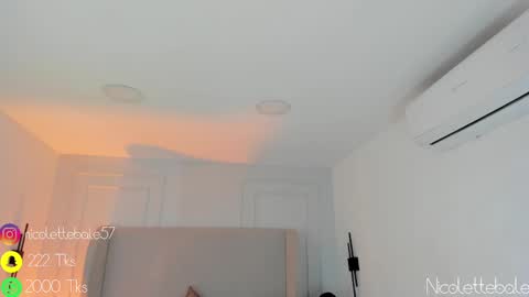 Nicole online show from 8, 3, 2025