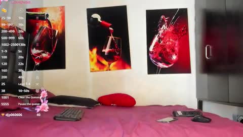 Snapshot of nicolle_hanks1 chatting on 25, 9, 2025 nicolle_hanks1 online show from 25, 9, 2025