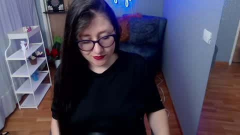 Nicolle  online show from 2, 8, 2026