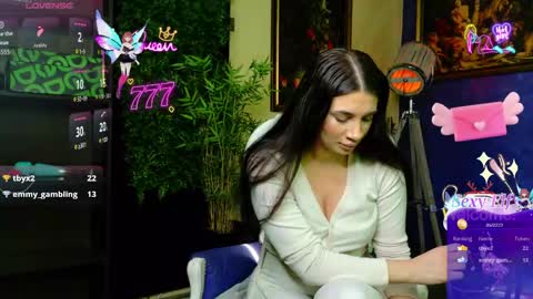 Nicolle online show from 15, 5, 2026