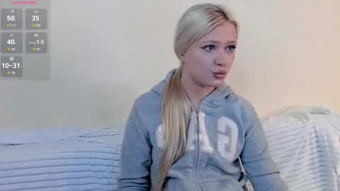 Snapshot of night_shard chatting on 17, 7, 2026 Hannah help me get 50 thumbs up online show from 17, 7, 2026