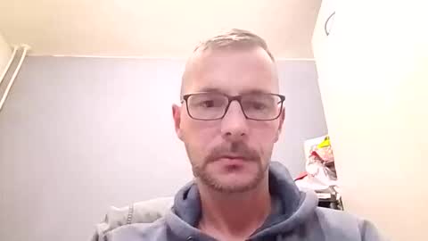 Snapshot of nighthawk28 chatting on 30, 9, 2025 MikeVanDyck online show from 30, 9, 2025