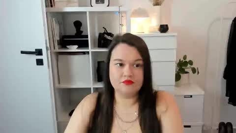 Snapshot of nightholly chatting on 25, 2, 2026 Holly online show from 25, 2, 2026