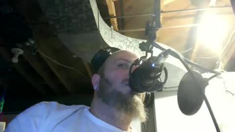 Snapshot of nightlifecouple chatting on 8, 1, 2025 nightlifecouple online show from 8, 1, 2025