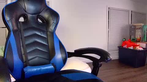 Snapshot of nightlifecouple chatting on 25, 9, 2025 nightlifecouple online show from 25, 9, 2025