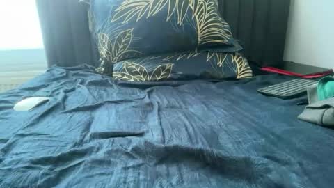 Snapshot of nightwalker06 chatting on 18, 12, 2025 nightwalker06 online show from 18, 12, 2025