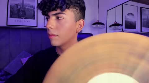 niick_twink online show from 17, 12, 2025