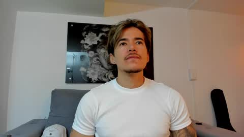 Snapshot of niickcooper chatting on 10, 6, 2026 Niick online show from 10, 6, 2026