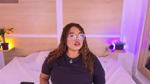 Snapshot of niickypurple chatting on 5, 1, 2026 Call me Nicky online show from 5, 1, 2026