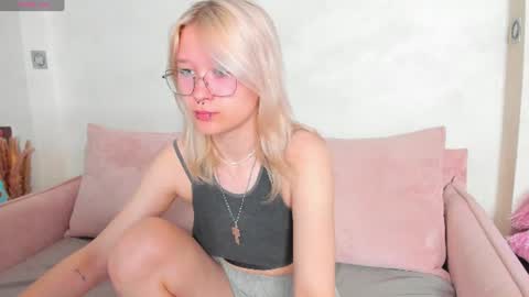 Snapshot of nika_sm chatting on 15, 7, 2026 Nika Sm online show from 15, 7, 2026