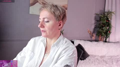 Snapshot of nika_smit chatting on 5, 1, 2025 Nika online show from 5, 1, 2025